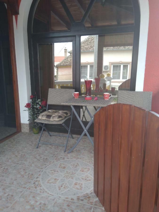 Apartments Barocco Golubac Bagian luar foto